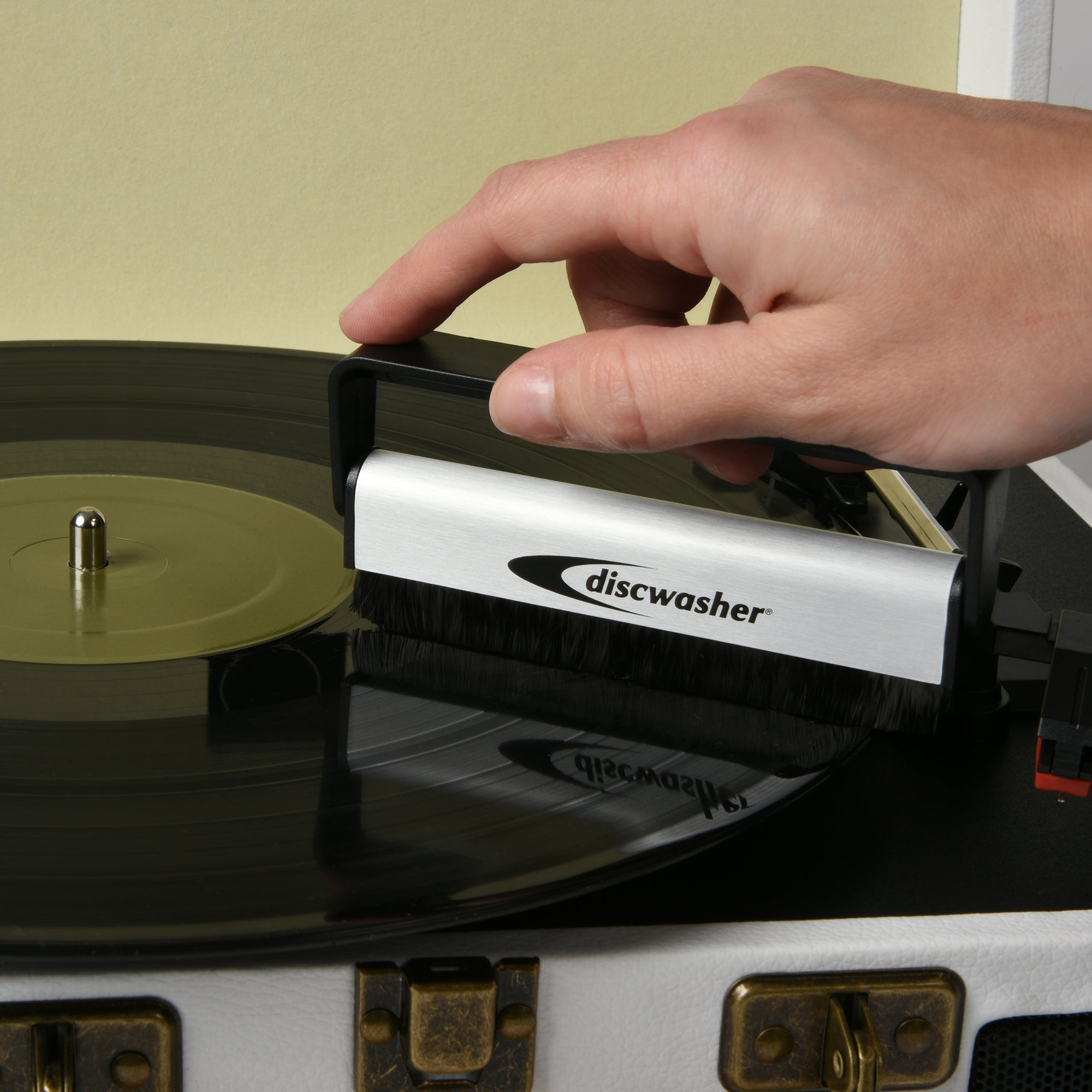 Discwasher Carbon Fiber Vinyl Record BrushSilver